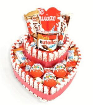 Tarta de dos pisos con chocolates Kinder.
