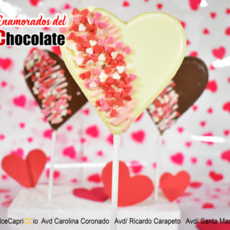 Piruleta con forma de corazon chocolate blanco