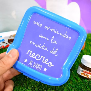 sandwichera con nombre propio