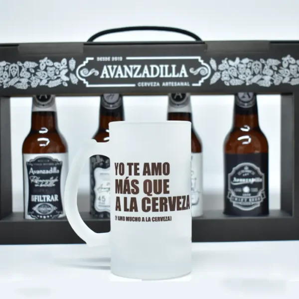 Jarra de cristal de 500 ml incluida en el estuche de regalo cervezas artesanas.