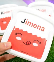 sandwichera con nombre propio1