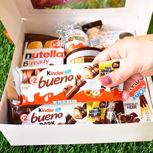 caja repleta de chocolatinas