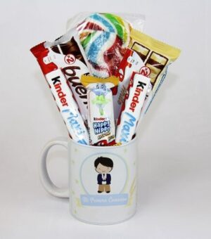 Taza para niños de comunión rellena de chocolates