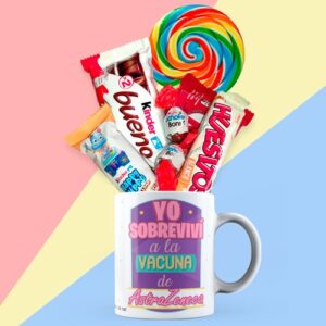 Taza cerámica rellena - Yo sobreviví a la vacuna