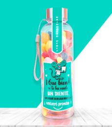 Botella con chuches para regalar a un niño que se le ha caído un diente.