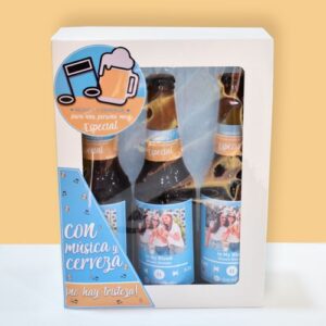 Estuche de cerveza con 3 cervezas Estrella Galicia Gran reserva 1906 y Escáner Spotify para escuchar tu canción favorita.