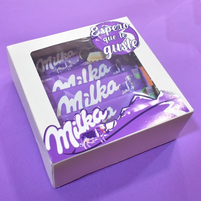 Caja llena de chocolates Milka.