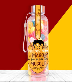 Botella llena de chuches con mensaje de Harry Potter.