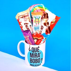 Taza con frase de Jugador Argentino Repleta de chocolate.