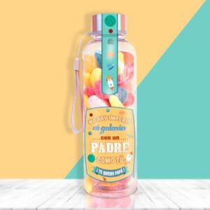 Botella rellena de chuches para regalar a papá.