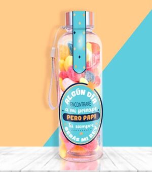 Botella rellena de chuches para regalar a papá.