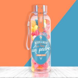 Botella rellena de chuches para regalar a papá.