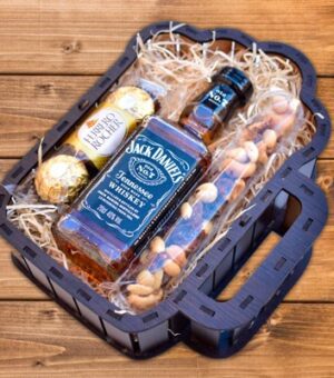 Caja de madera en forma de jarra. Para papá.