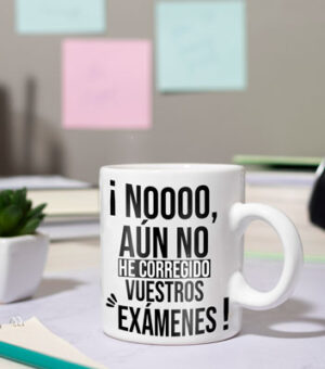 Regalo para un profe con toque de humor. Es una taza divertida.