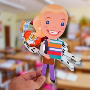 regalo para profesora Caja madera para prefesoras repleta de chocolates