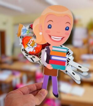 regalo para profesora Caja madera para prefesoras repleta de chocolates