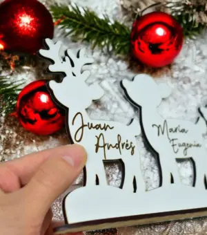 Familia de renos de madera.