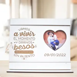 Marco de foto personalizado y grabado.