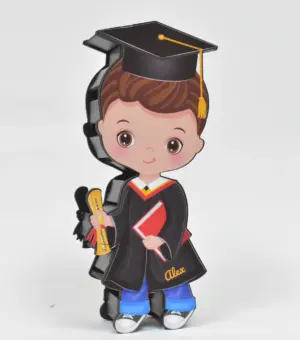 Caja de madera 3D en forma de niño graduado. Relleno de chocolate kinder.