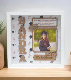 Marco profundo personalizado para graduada.