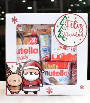 Caja llena de chocolates con motivos Navideños