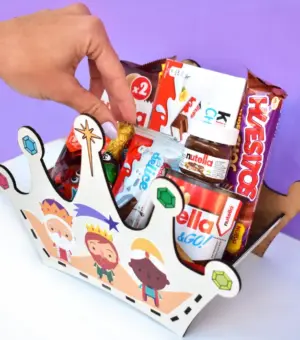 Corona de Reyes con chocolates Kinder, Kit Kat y Nutella