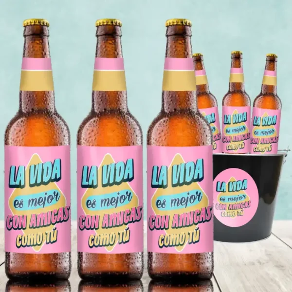 Pack de cerveza para amigas con frases. "La vida es mejor con amigas como tu alrededor".