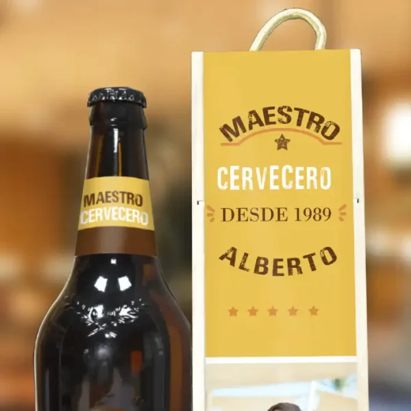 Estuche de cerveza y botella personalizada con foto y texto. Maestro cervecero desde 1989 Alberto.