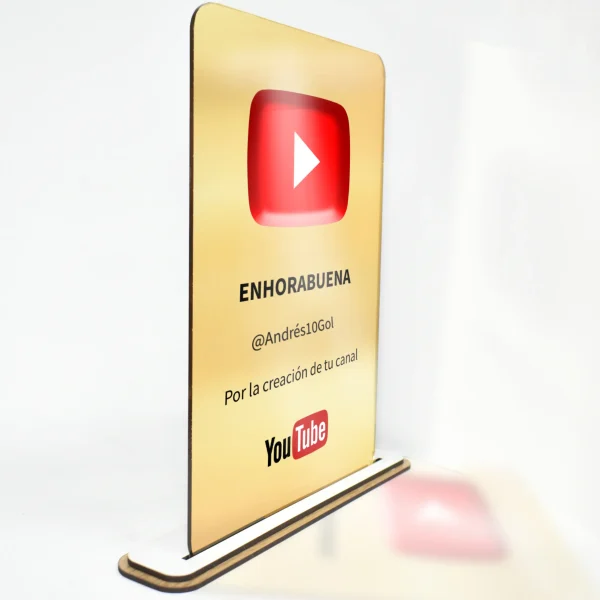 Placa metacrilato dorado. Personalizada de YouTube.