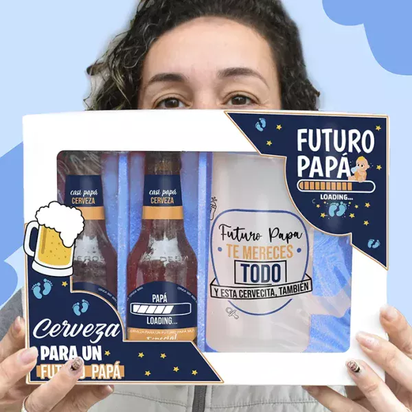 Pack de jarra de cerveza más dos botellines. Con mensaje para futuros papás.