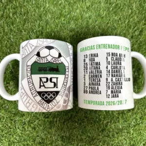 Taza personalizada para entrenadores con el nombre de los niños.