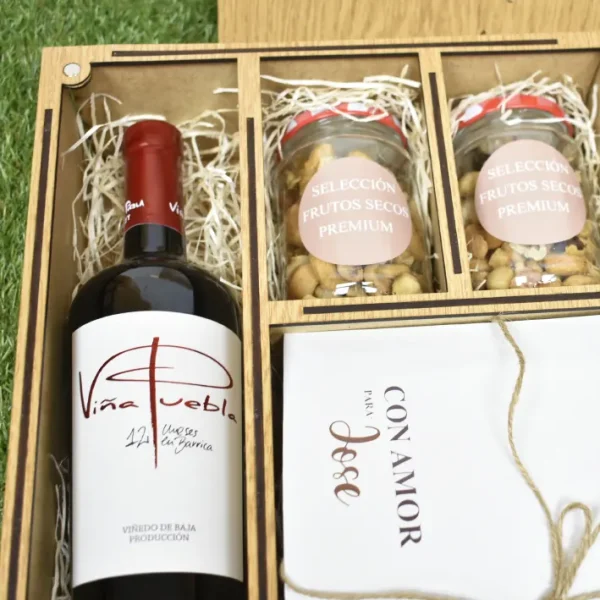 Interior del estuche para regalar a padrino.