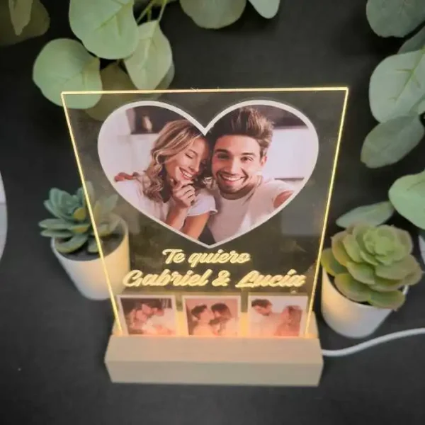 Lampara metacrilato corazón personalizada