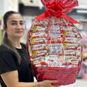 Cesta Kinder para obsequio en empresas.