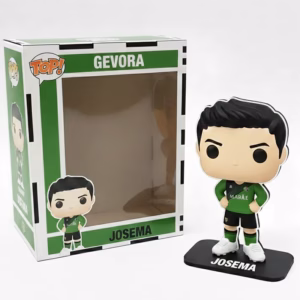 Figura tipo Funko de fútbol, equipación del Gévora un equipo de futbol de Badajoz.