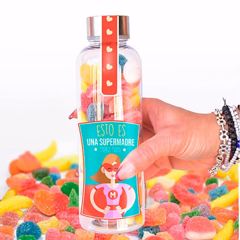 Botella con chuches y mensaje para supermadre.
