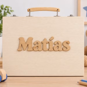 Maletín de madera para colorear personalizado con nombre en relieve
