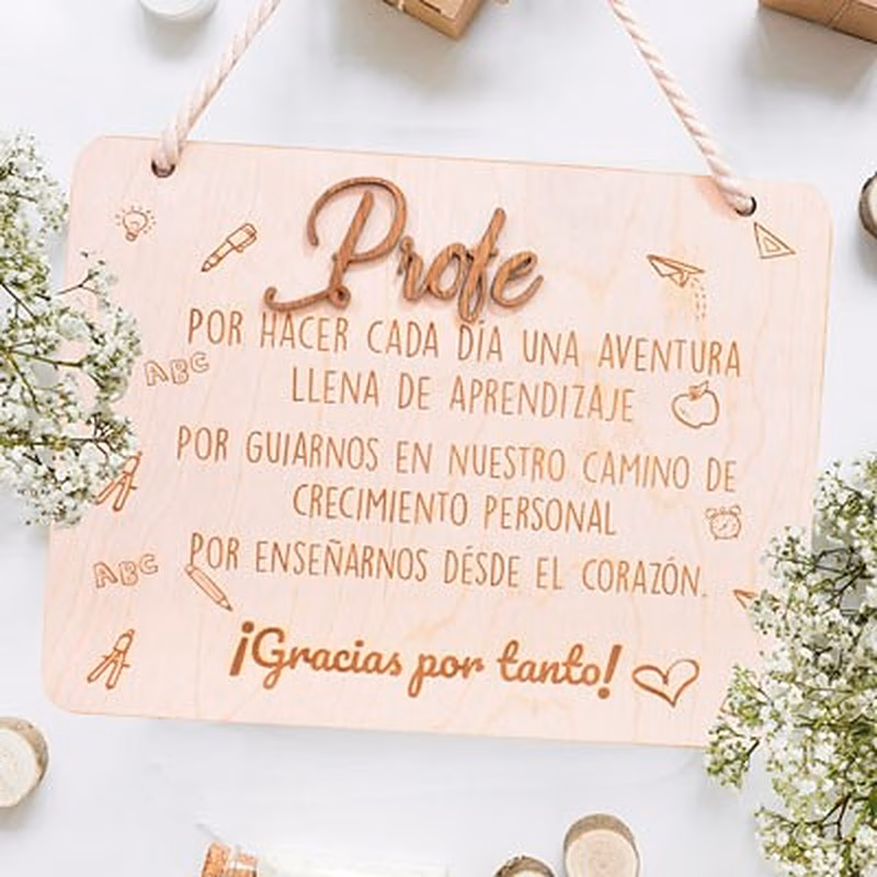 Placa de madera grabada para regalar a los profesores.